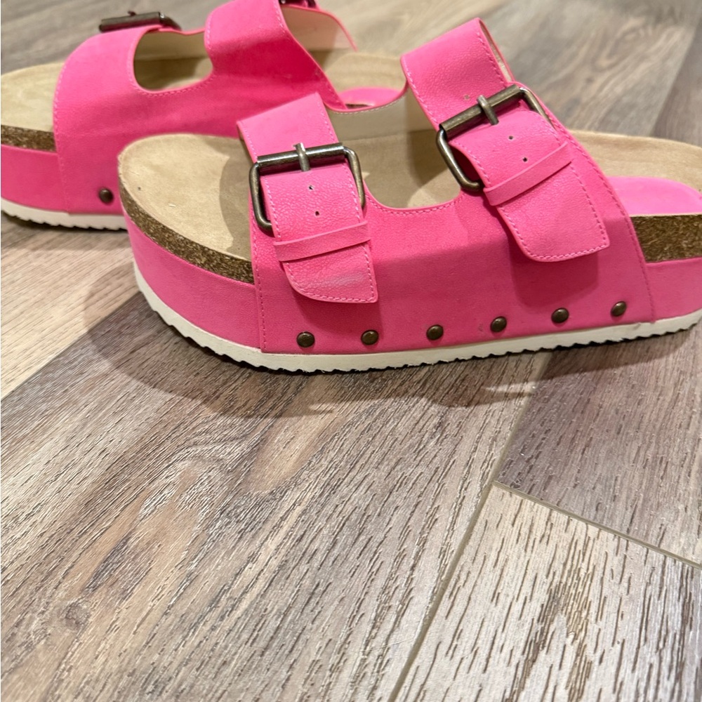Altrd State Sandals - Picture 6 of 7